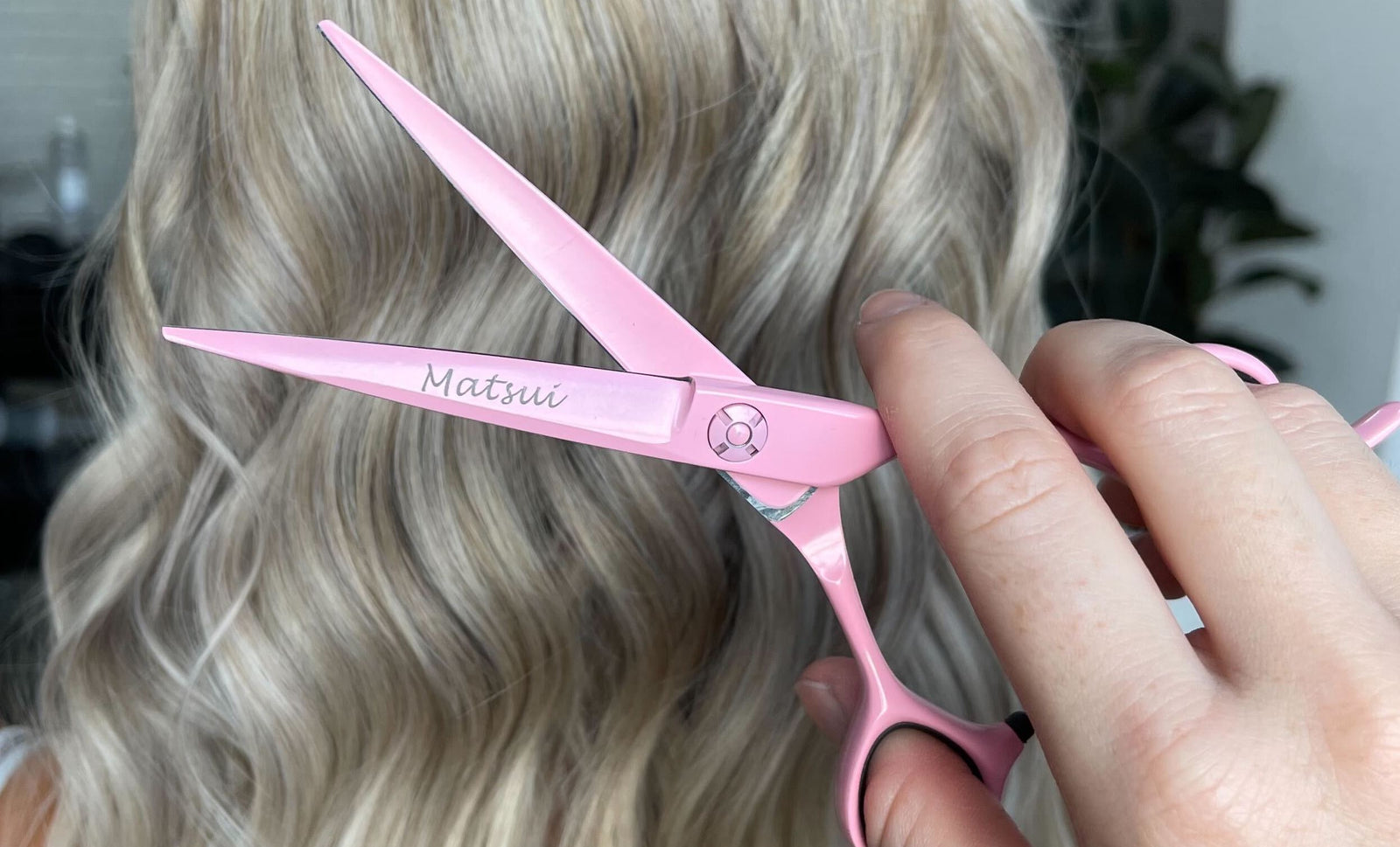 How Many Hair Cutting Techniques Are There