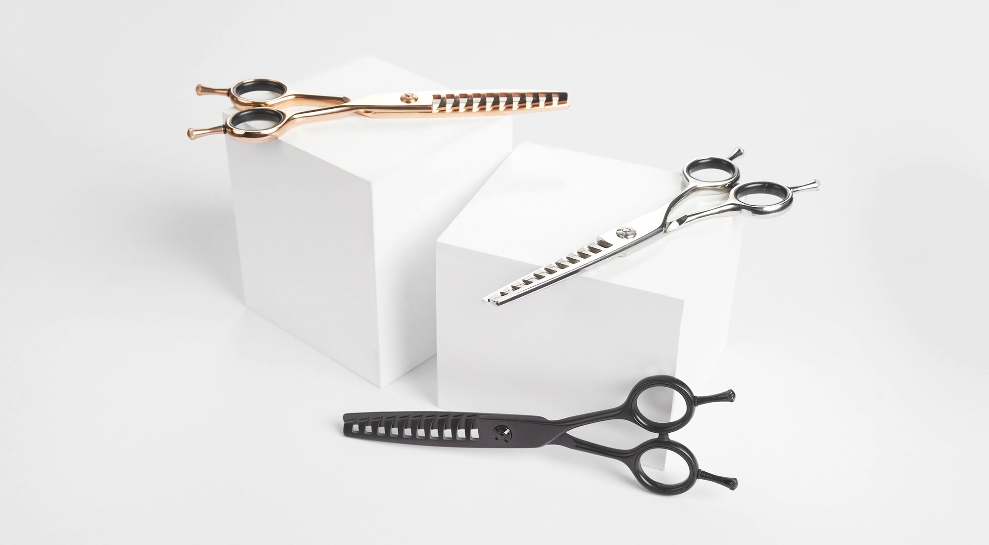 How to Texturize Hair With Scissors